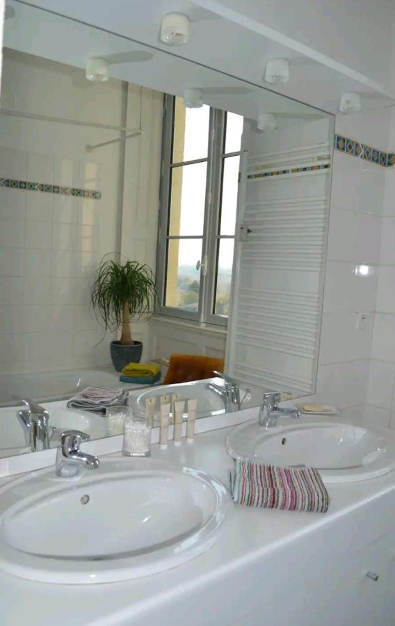 Appartement Appart'Chateau La Varenne Extérieur photo